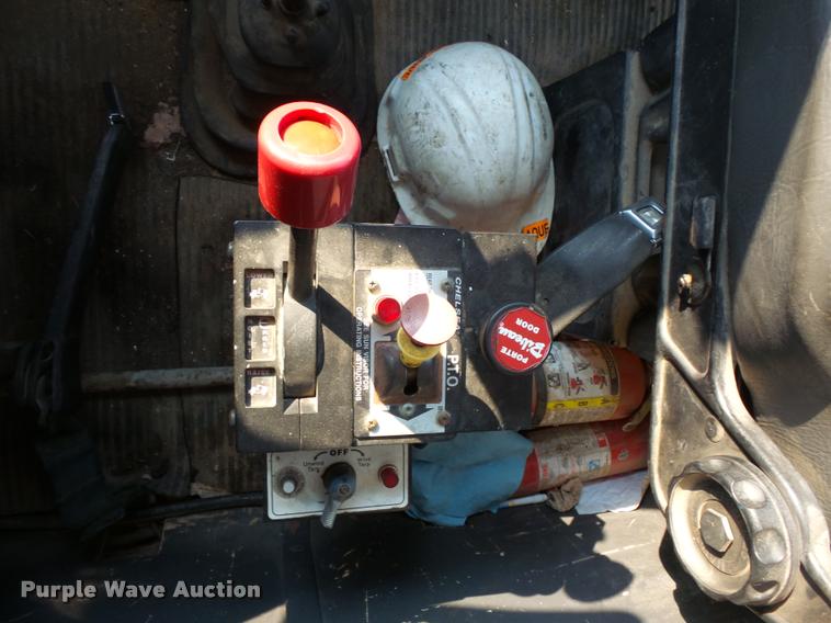 image for item BS9769 1995 Ford LTA9000 Aero Max 106 dump truck