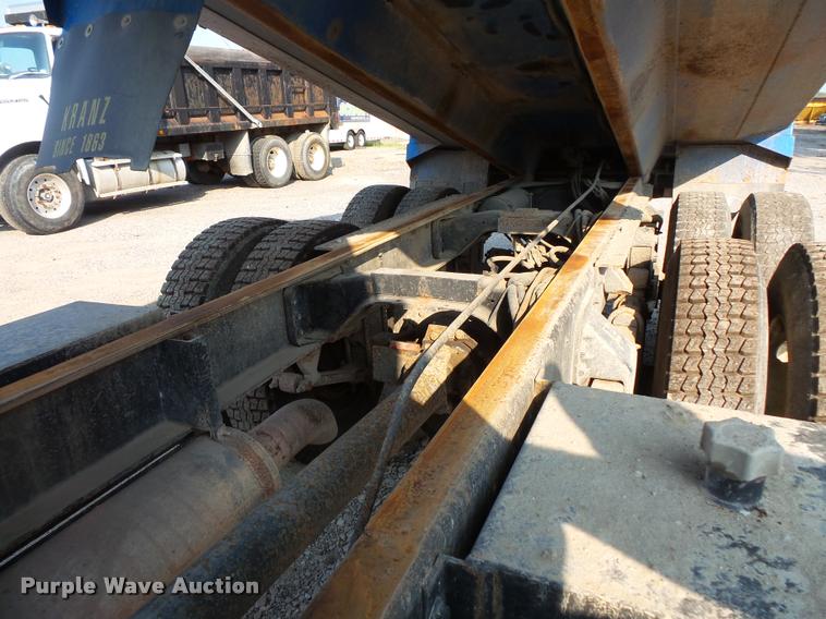 image for item BS9769 1995 Ford LTA9000 Aero Max 106 dump truck