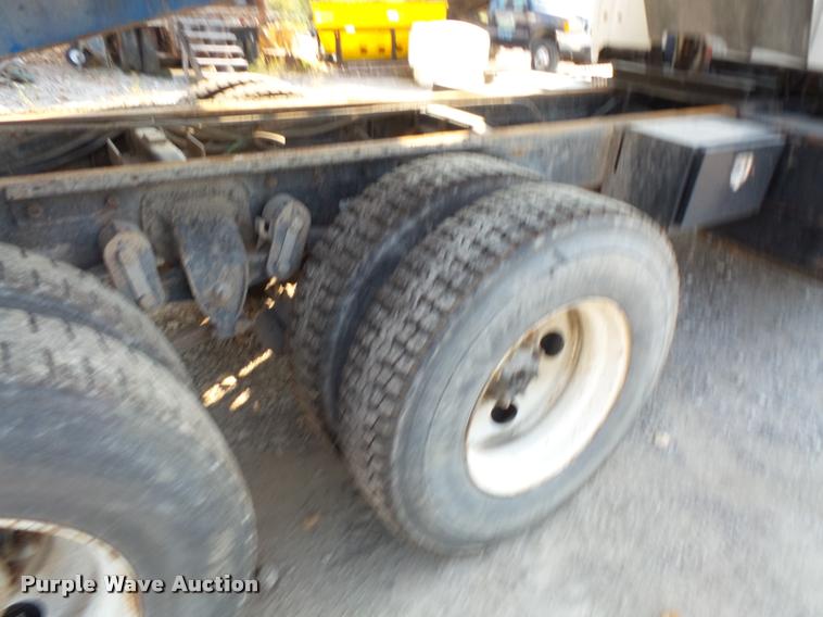 image for item BS9769 1995 Ford LTA9000 Aero Max 106 dump truck