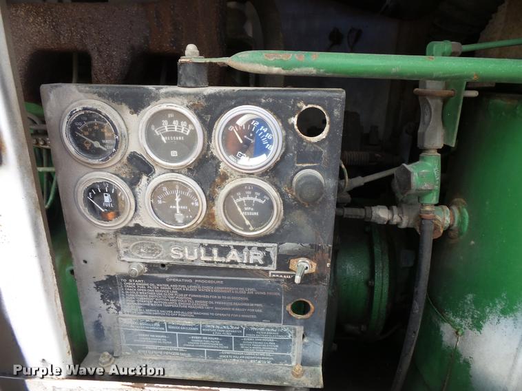 image for item BS9773 Sullair air compressor