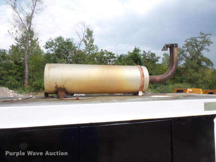 image for item BS9773 Sullair air compressor