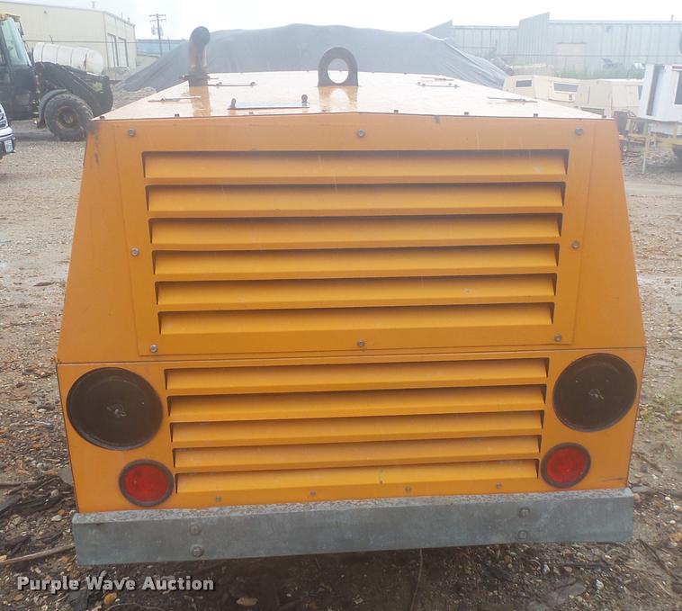 image for item BS9776 2004 Sullivan Palatek D185Q11JDB air compressor