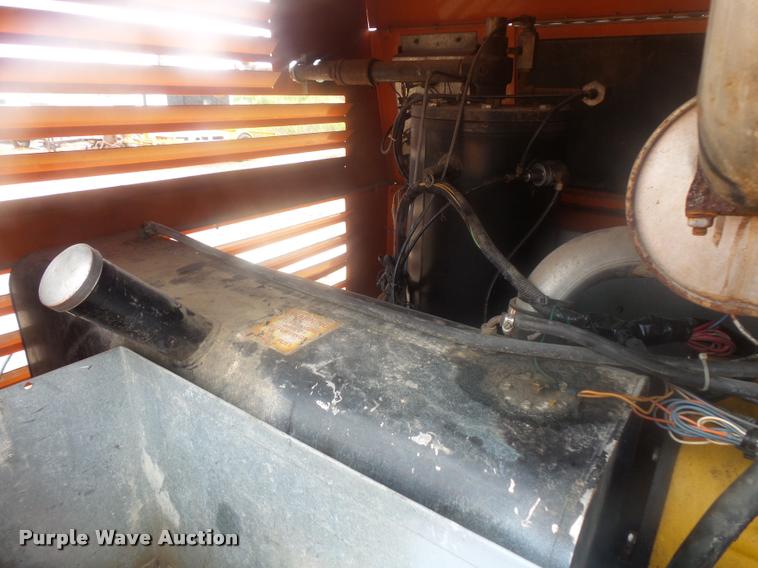 image for item BS9776 2004 Sullivan Palatek D185Q11JDB air compressor