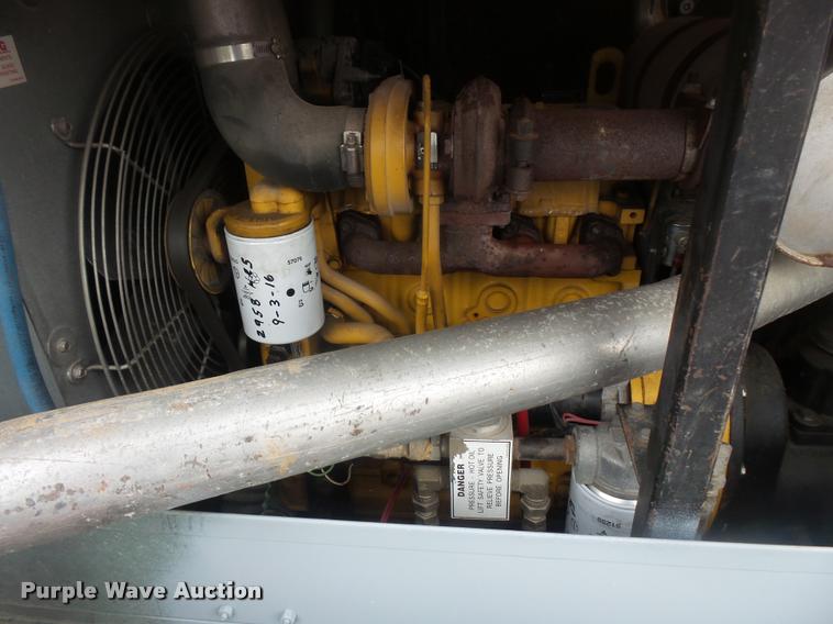 image for item BS9776 2004 Sullivan Palatek D185Q11JDB air compressor