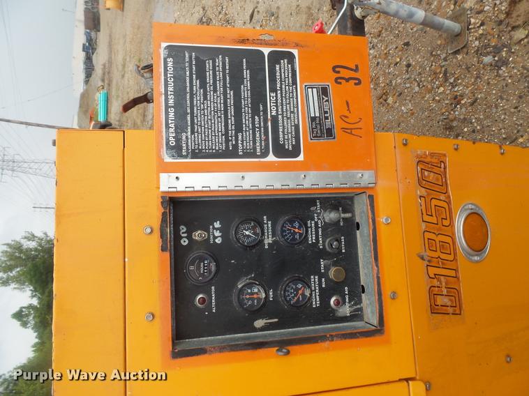 image for item BS9776 2004 Sullivan Palatek D185Q11JDB air compressor