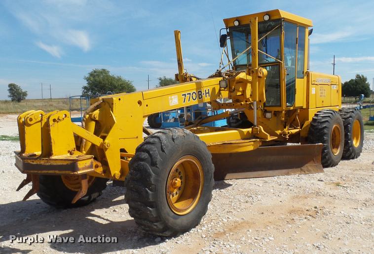 image for item BU9752 1992 John Deere 770BH motor grader