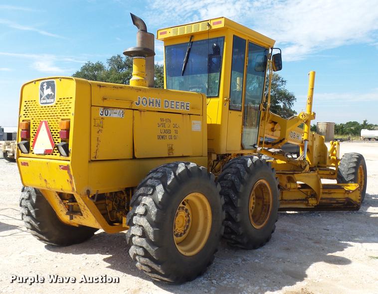 image for item BU9752 1992 John Deere 770BH motor grader