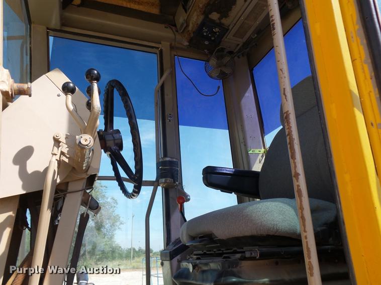 image for item BU9752 1992 John Deere 770BH motor grader