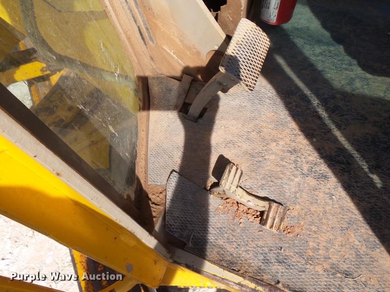 image for item BU9752 1992 John Deere 770BH motor grader