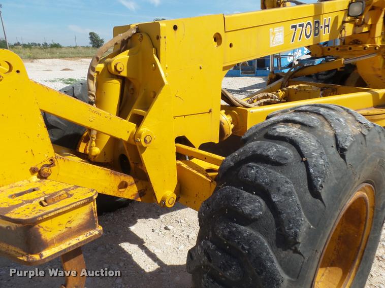 image for item BU9752 1992 John Deere 770BH motor grader