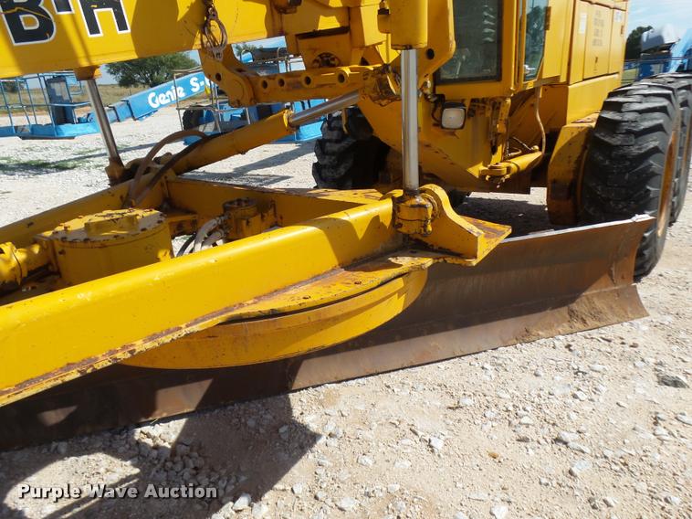 image for item BU9752 1992 John Deere 770BH motor grader