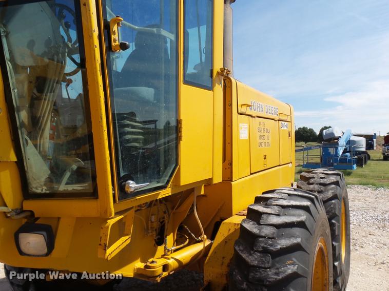 image for item BU9752 1992 John Deere 770BH motor grader