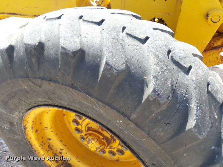 image for item BU9752 1992 John Deere 770BH motor grader