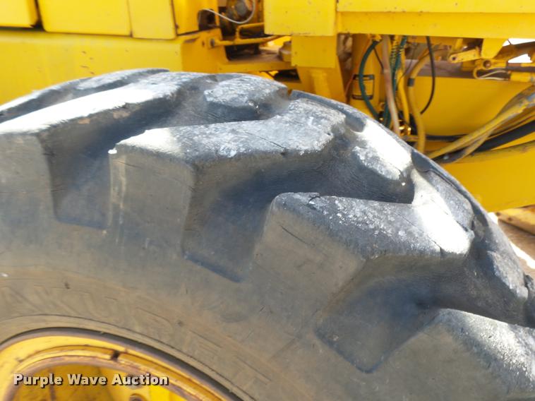 image for item BU9752 1992 John Deere 770BH motor grader