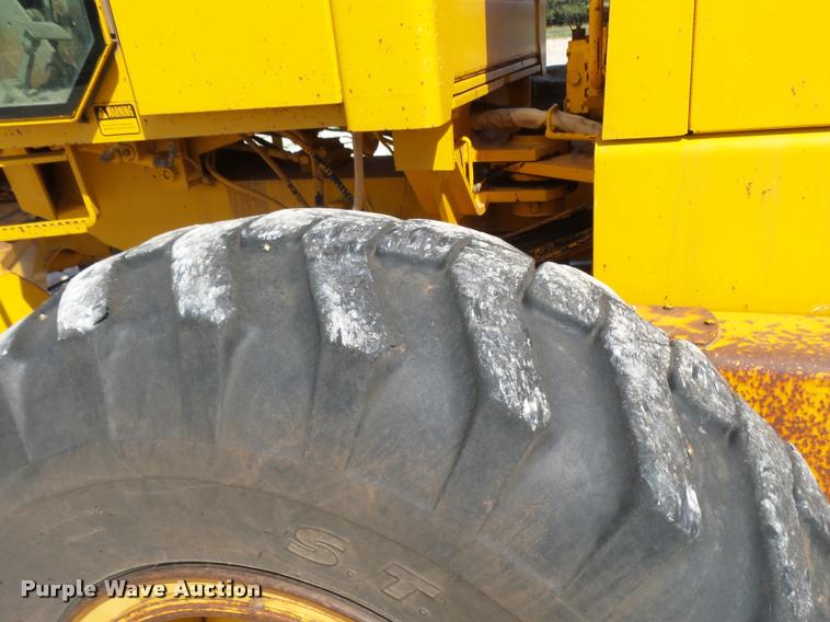 image for item BU9752 1992 John Deere 770BH motor grader