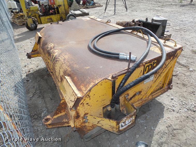 image for item BX9235 MB skid steer broom