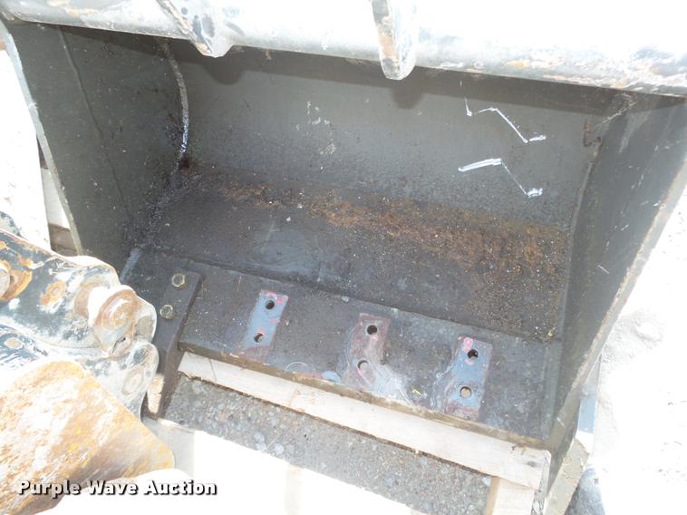 image for item BX9236 (12) excavator buckets