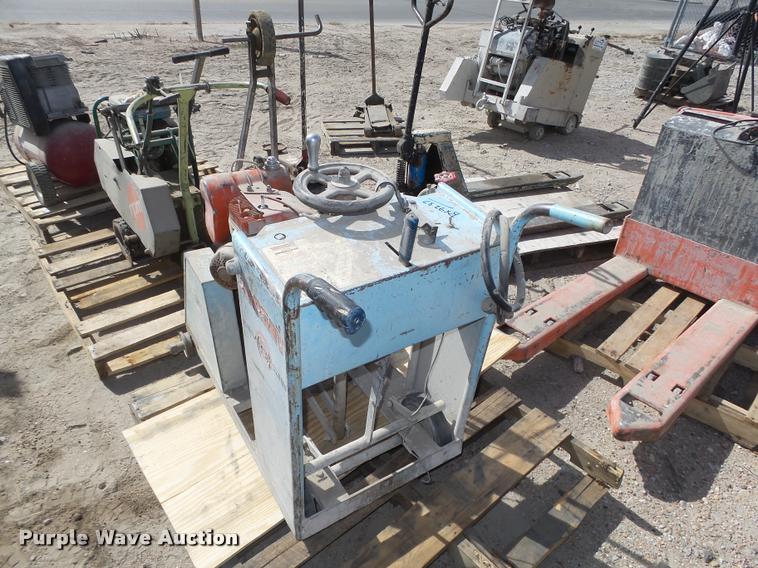 image for item BX9237 Concrete equipment
