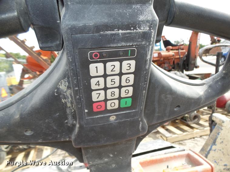 image for item BX9241 Toyota 7HBW23 electric pallet jack