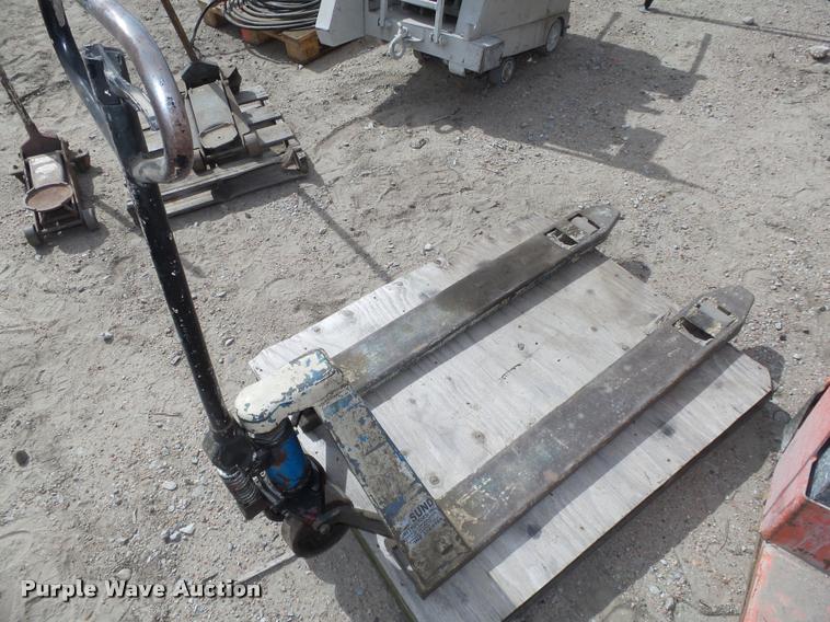 image for item BX9242 (3) jacks