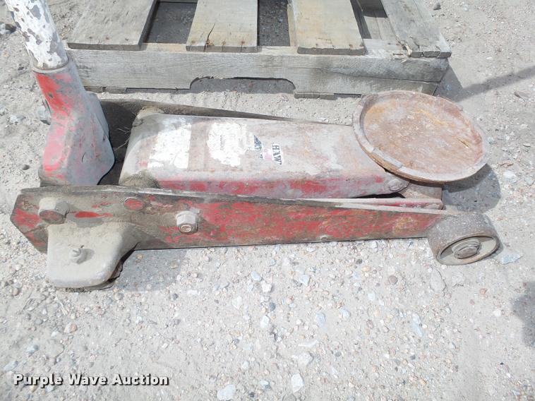 image for item BX9242 (3) jacks