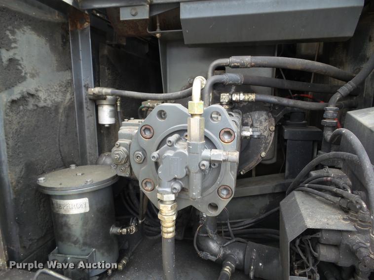 image for item BZ9860 2000 Link Belt 3400 Quantum excavator