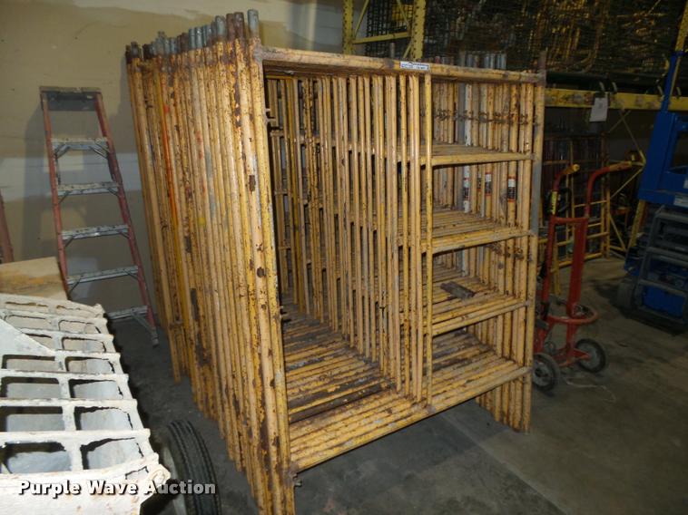 image for item CA9251 (43) scaffolding frames