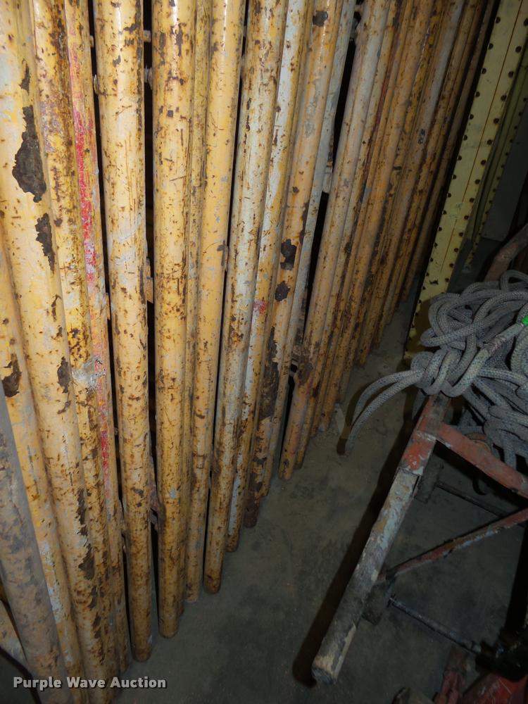 image for item CA9251 (43) scaffolding frames