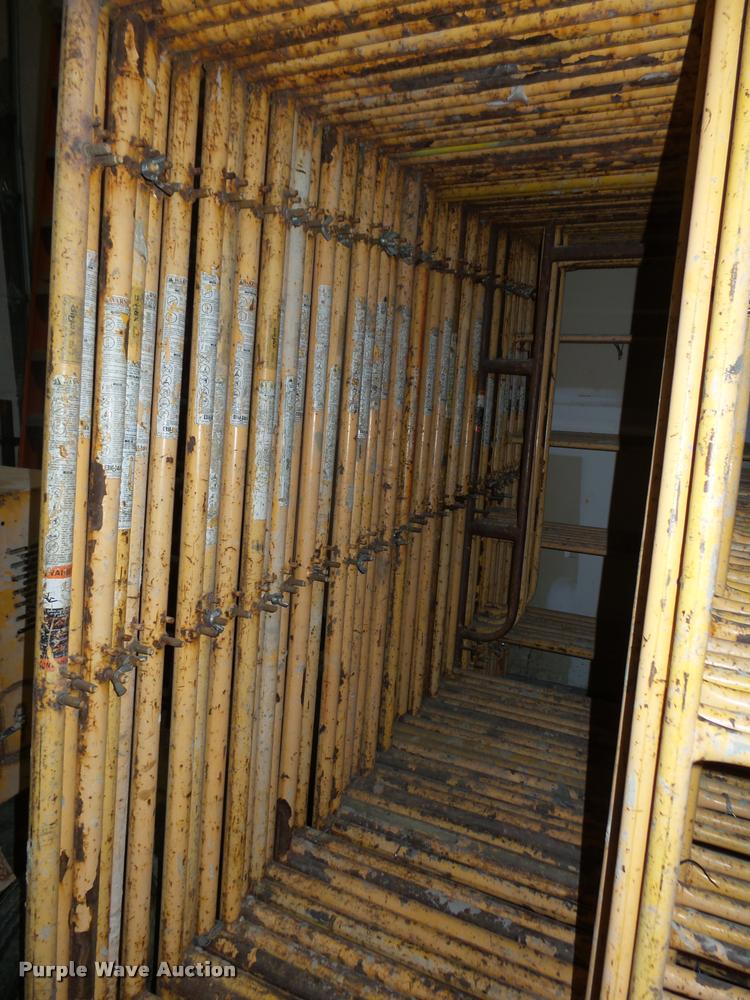 image for item CA9251 (43) scaffolding frames