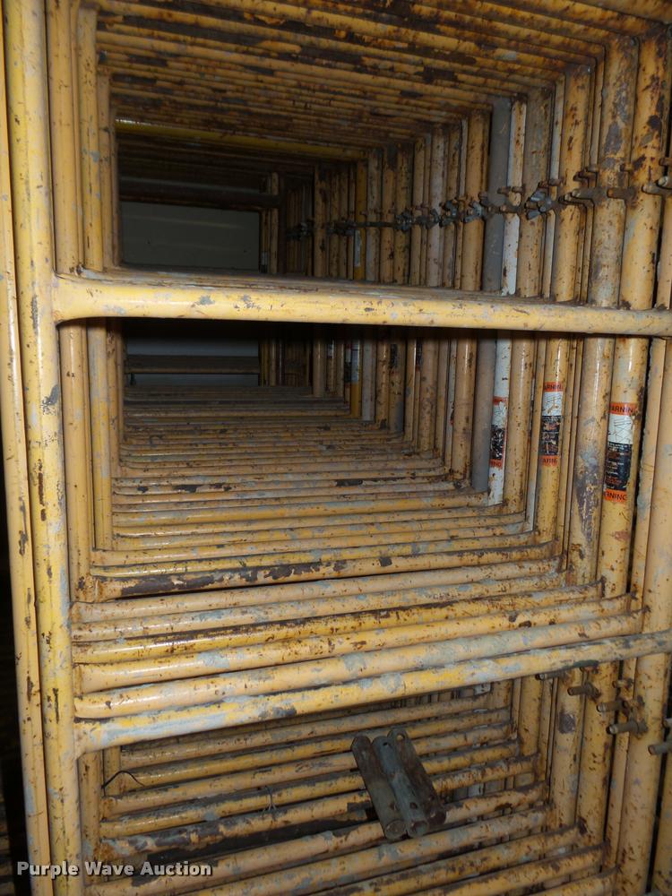 image for item CA9251 (43) scaffolding frames