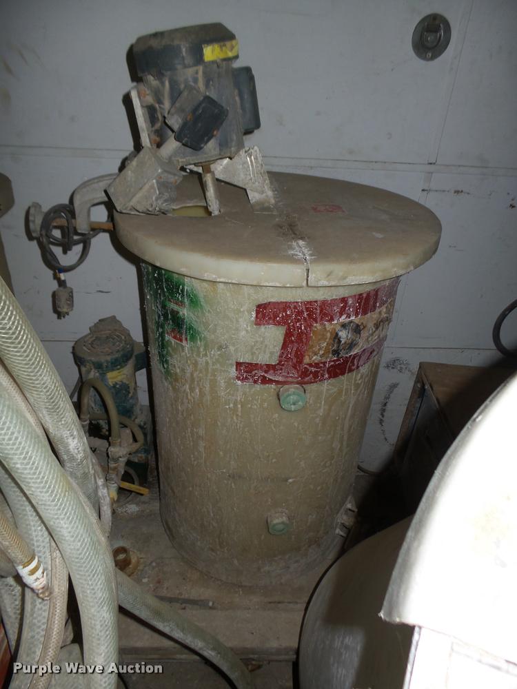 image for item CA9258 (2) aluminum fireproofing injection pumps