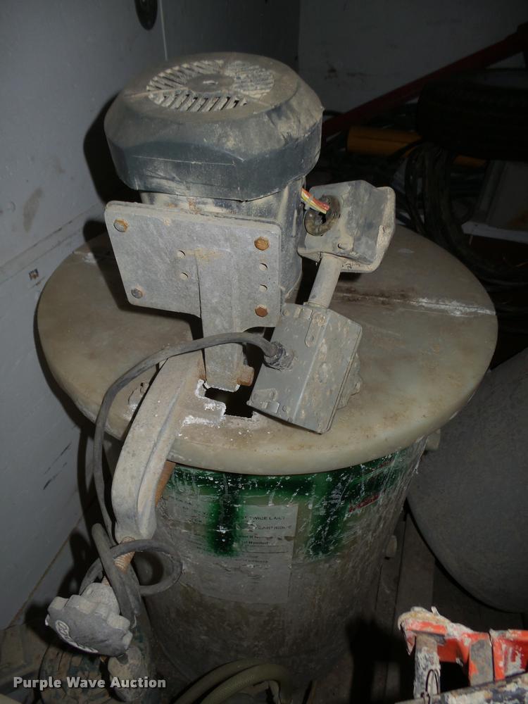 image for item CA9258 (2) aluminum fireproofing injection pumps