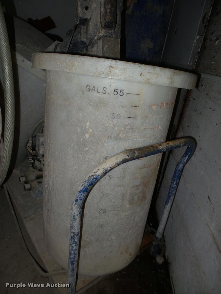 image for item CA9258 (2) aluminum fireproofing injection pumps