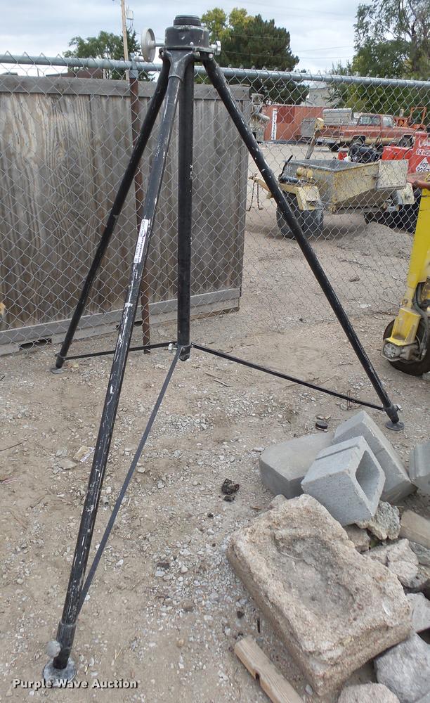 image for item CA9263 Spectra Physics 950 tripod