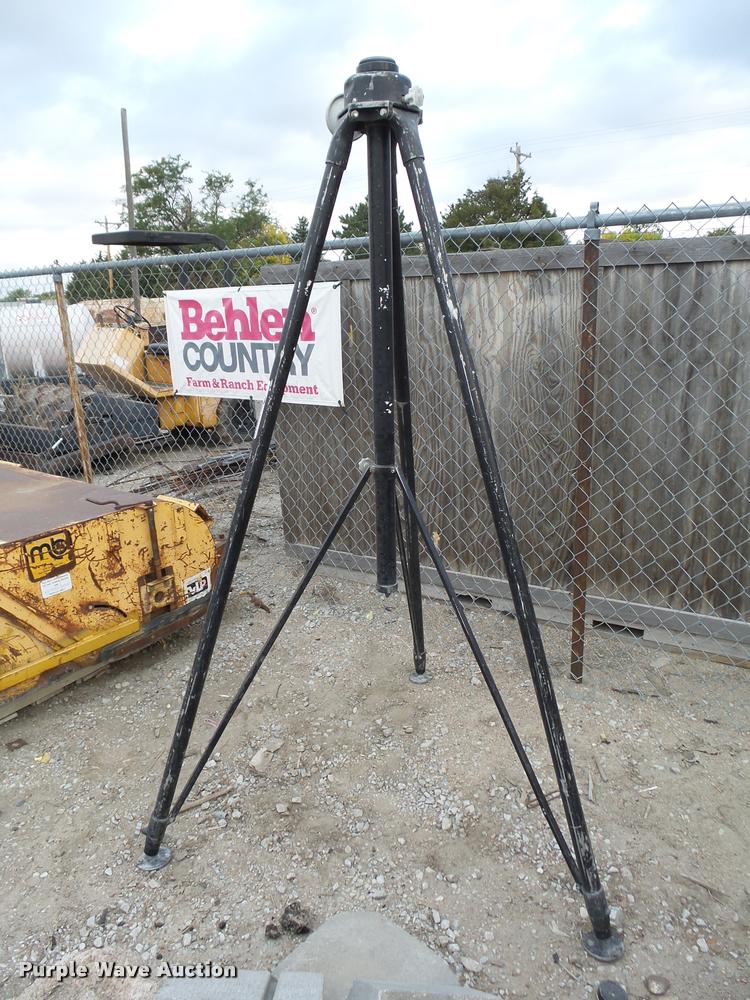 image for item CA9263 Spectra Physics 950 tripod