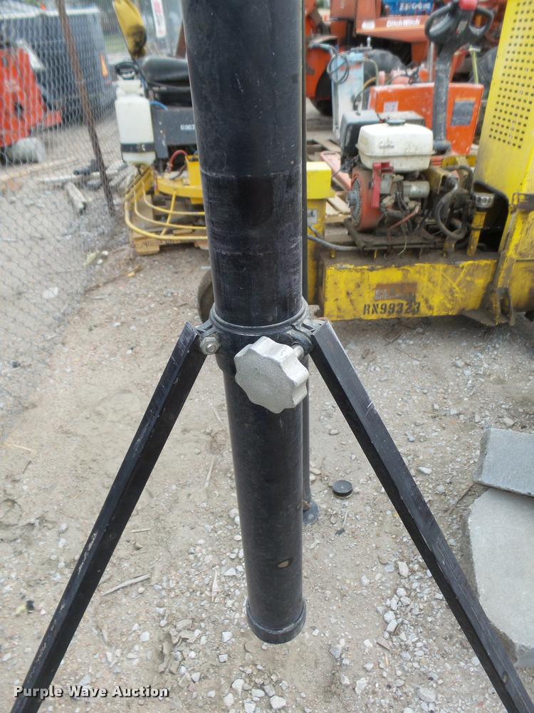 image for item CA9263 Spectra Physics 950 tripod