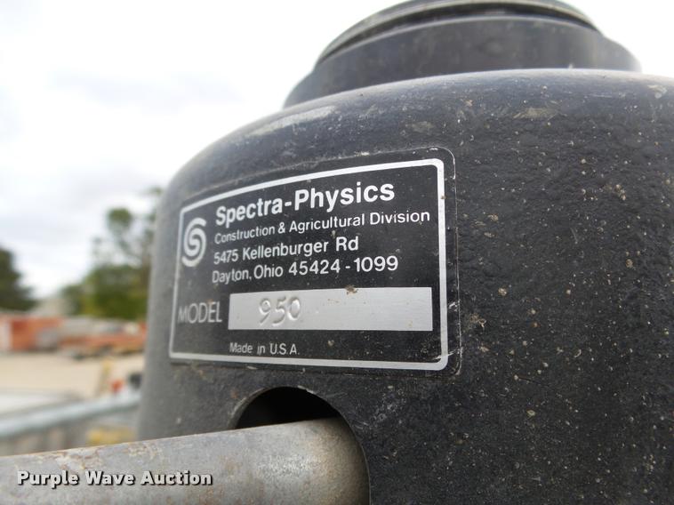 image for item CA9263 Spectra Physics 950 tripod