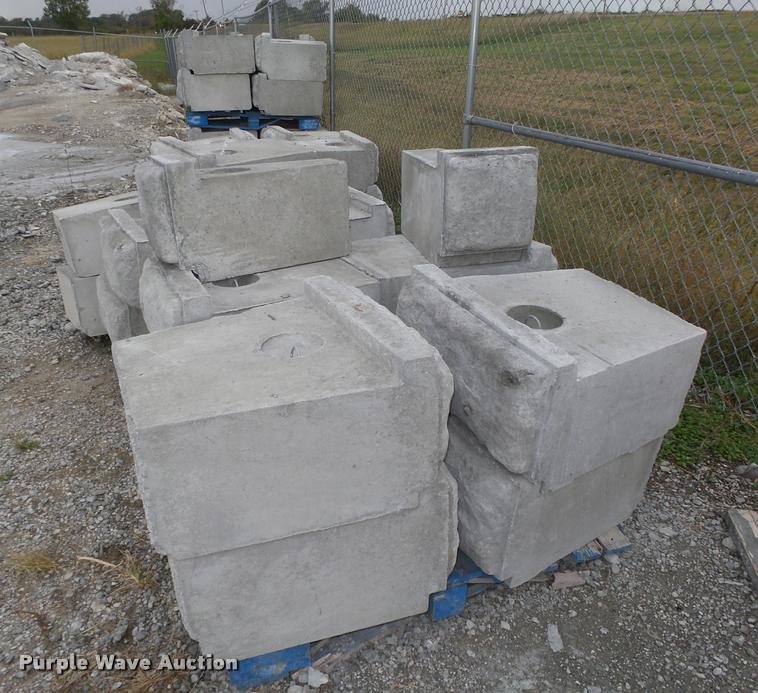 image for item CA9266 (42) retaining wall blocks