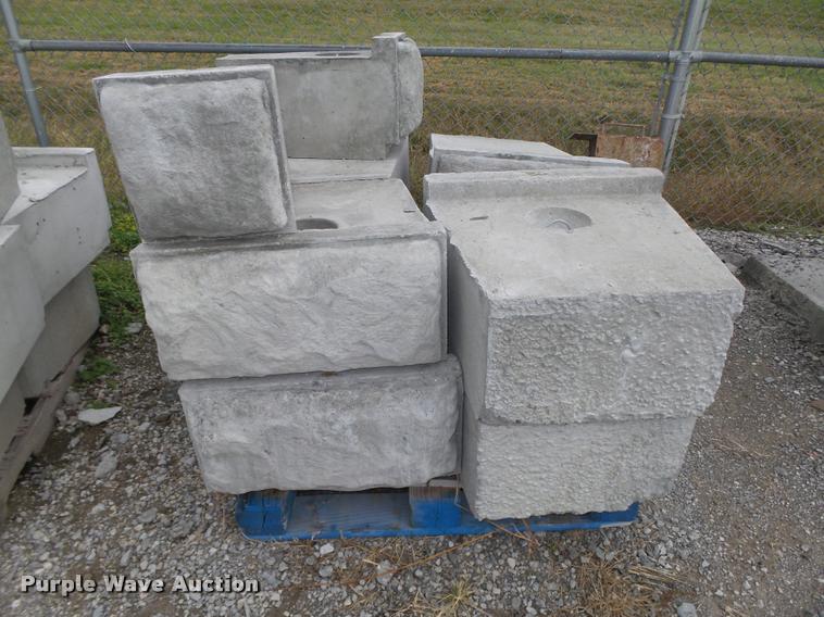 image for item CA9266 (42) retaining wall blocks