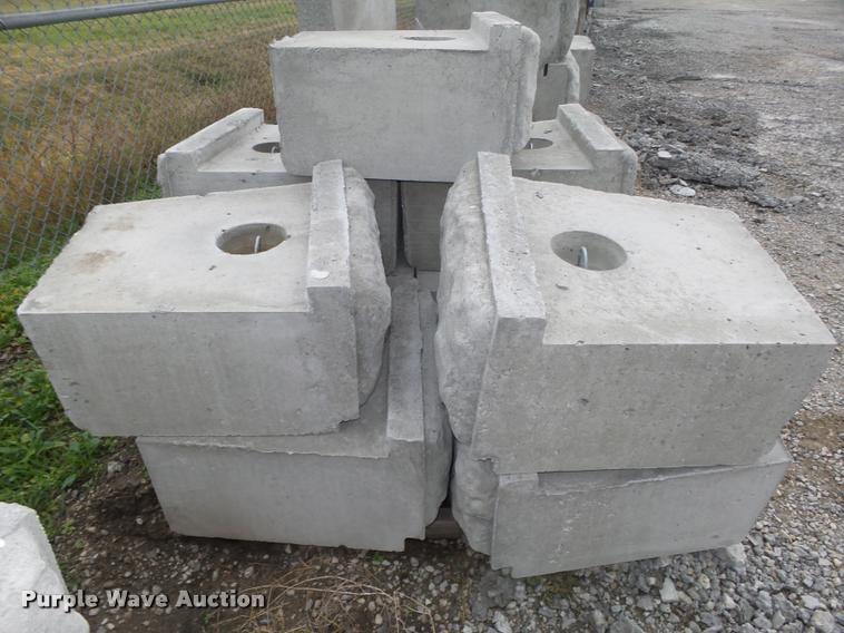 image for item CA9266 (42) retaining wall blocks