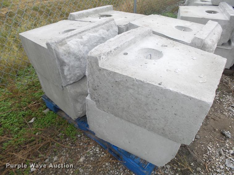 image for item CA9266 (42) retaining wall blocks