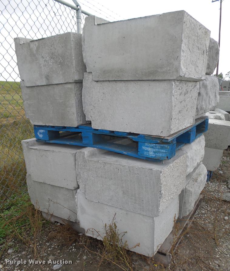 image for item CA9266 (42) retaining wall blocks