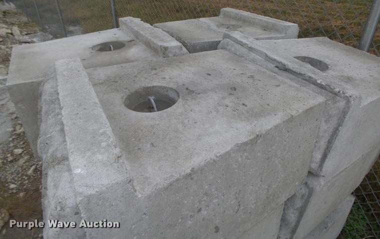image for item CA9266 (42) retaining wall blocks