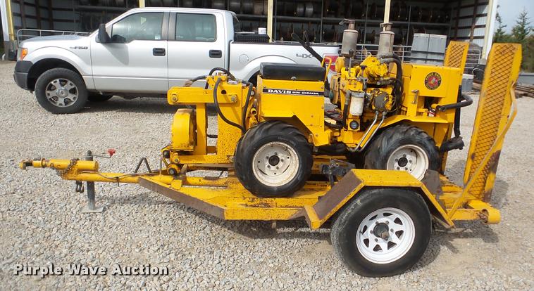 image for item DA2900 1975 Case Davis Mini Sneaker cable plow