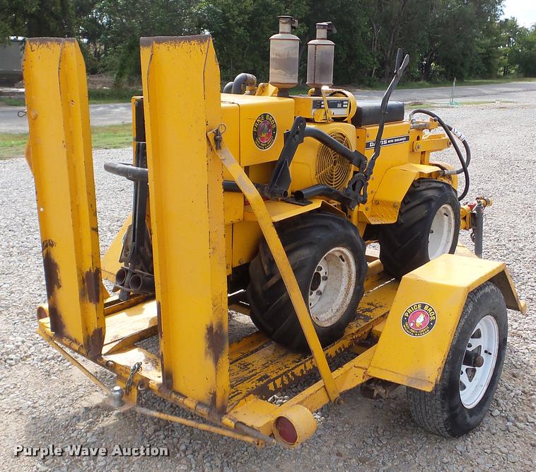 image for item DA2900 1975 Case Davis Mini Sneaker cable plow