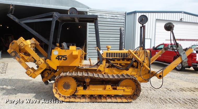 image for item DA2901 1978 Case 475 cable plow