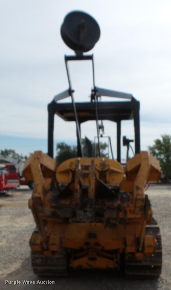 image for item DA2901 1978 Case 475 cable plow