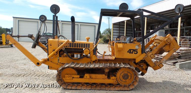 image for item DA2901 1978 Case 475 cable plow