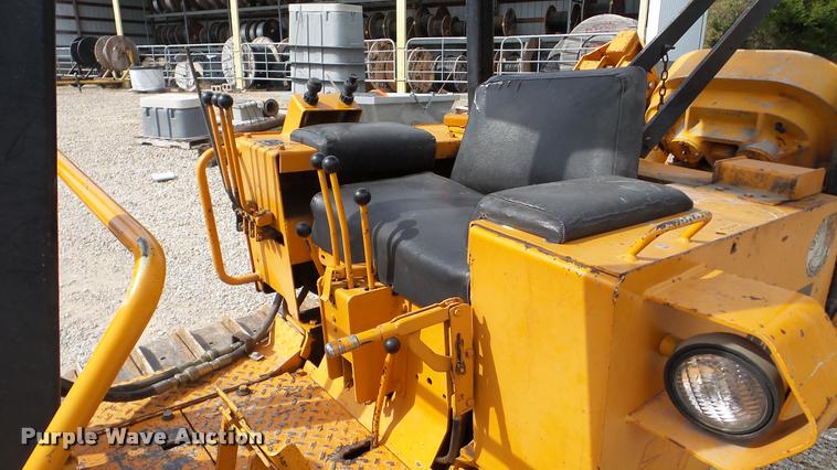 image for item DA2901 1978 Case 475 cable plow