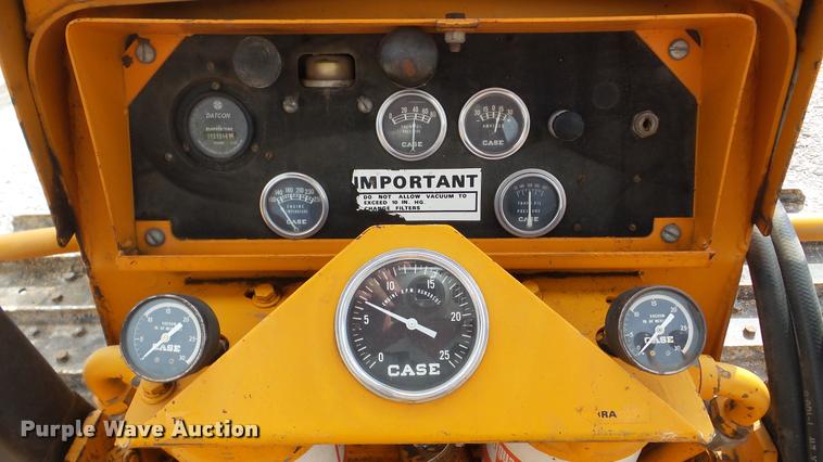 image for item DA2901 1978 Case 475 cable plow